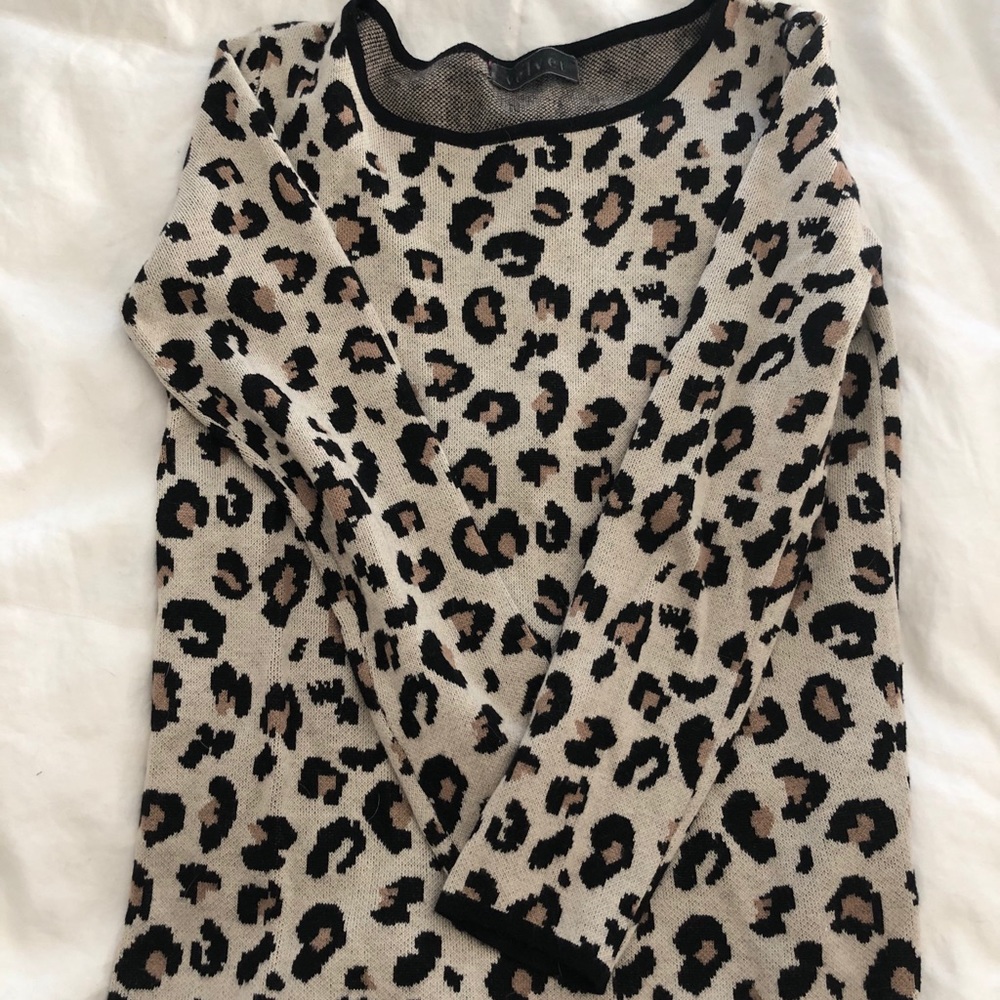 Velvet by graham and Spencer cashmere sweater